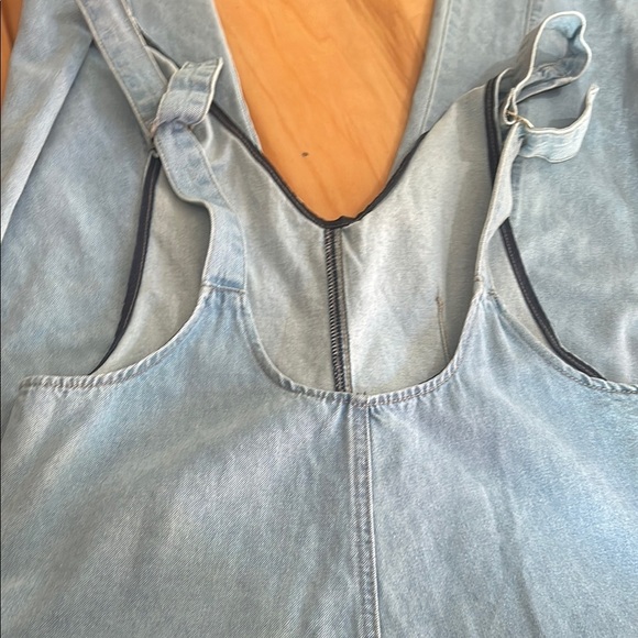 Casual Women's Blue Denim Jumpsuit - Picture 8 of 8